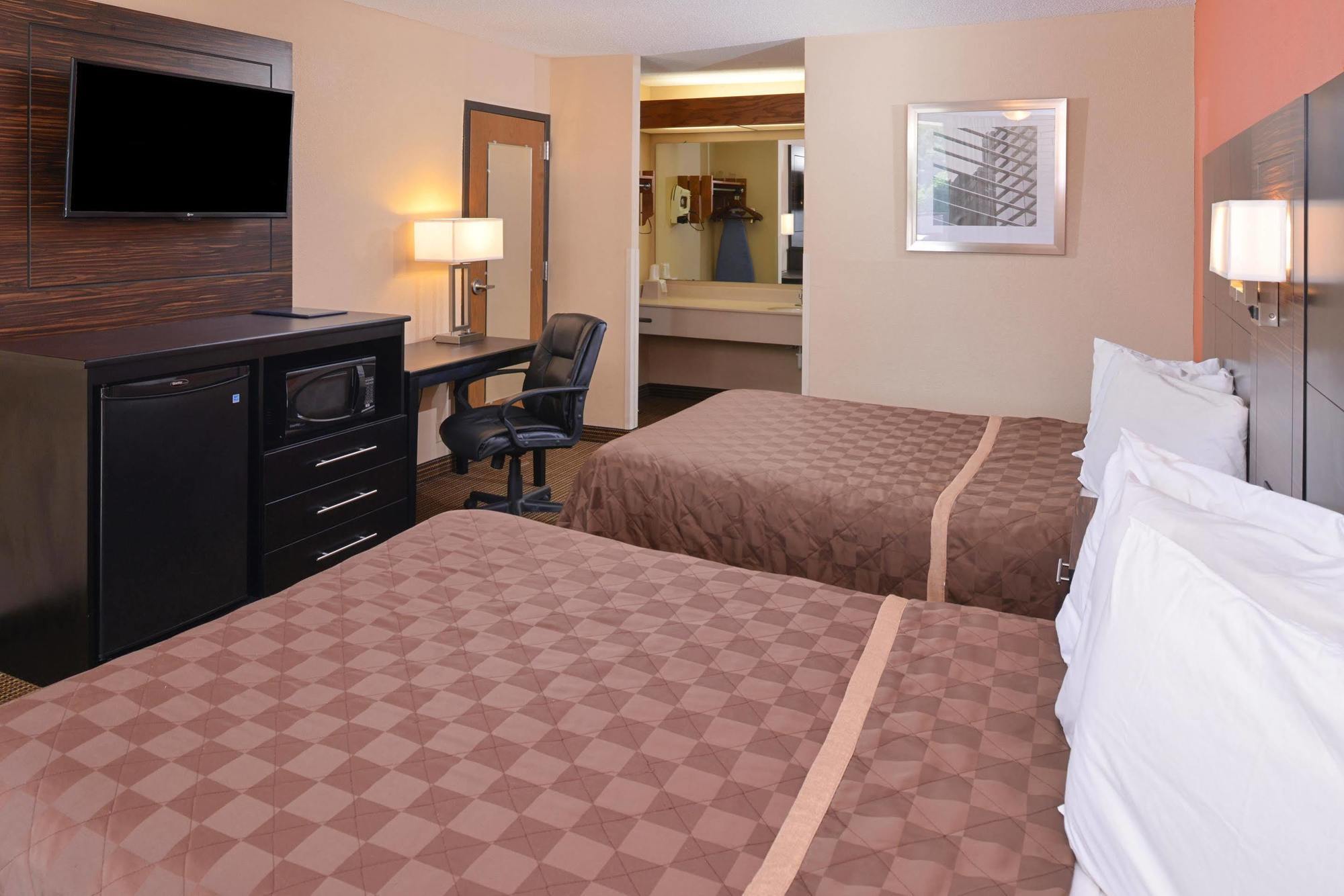 Americas Best Value Inn - Collinsville / St. Louis Extérieur photo