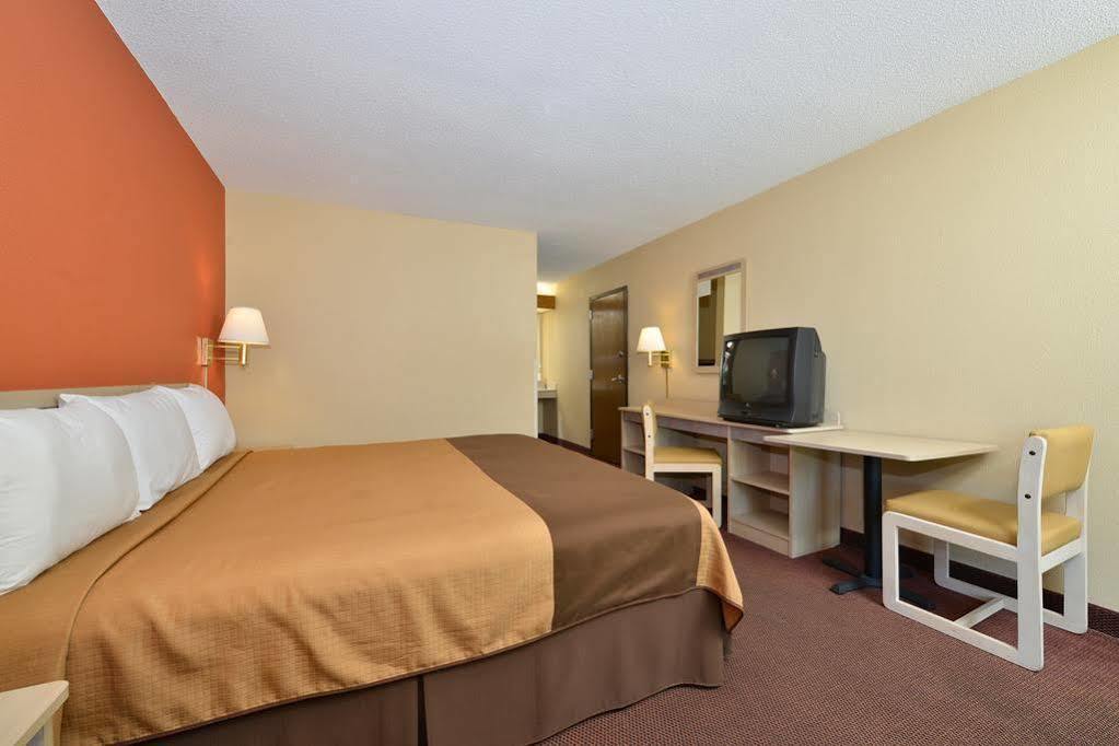 Americas Best Value Inn - Collinsville / St. Louis Extérieur photo